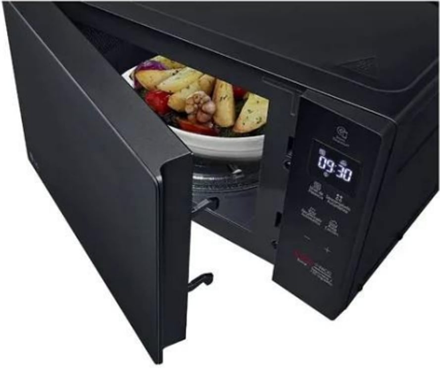 фото Микроволновка LG MS2032GAS 1