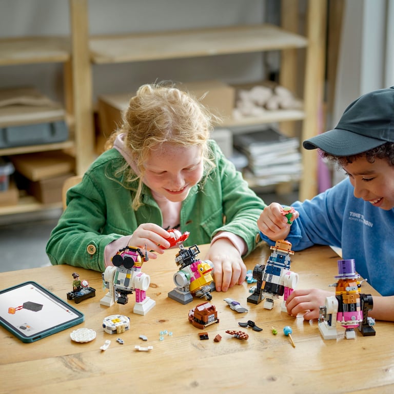 фото Блоковий конструктор LEGO Star Wars Набір для творчої гри з дроїдами (75392)