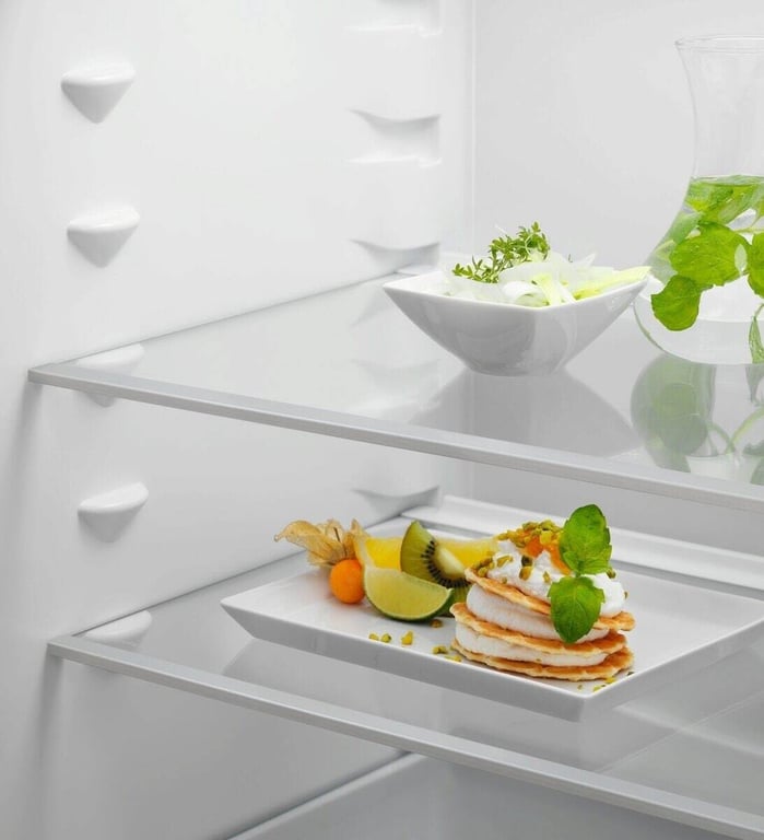 Electrolux KNP7TE75S Wbudowany 376 l Biały