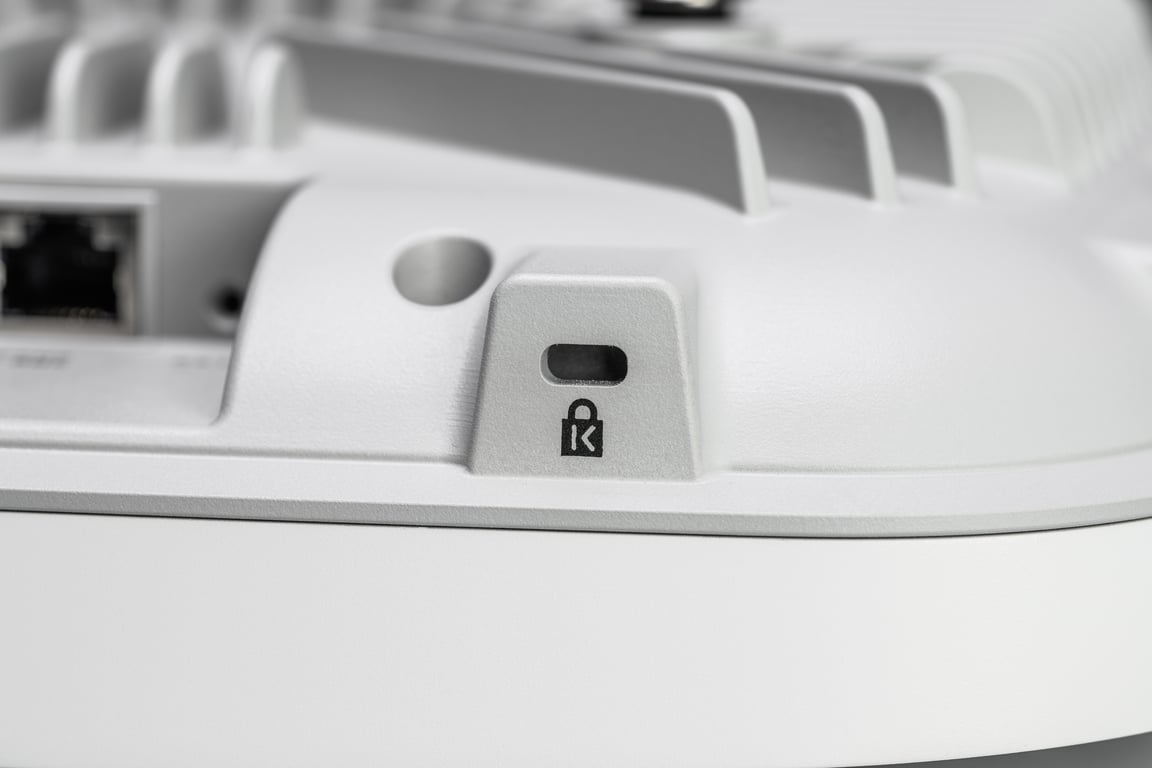 фото Точка доступу Lancom LX-7300