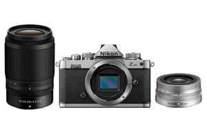 Nikon Z fc + 16-50 VR + 50-250 VR-kit Bezlusterkowiec 20,9 MP CMOS 5568 x 3712 px Czarny, Srebrny