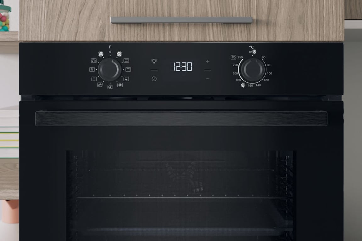Indesit IO K58HS B 71 l Czarny