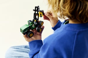 LEGO Technic Harwester kołowy John Deere 1470H
