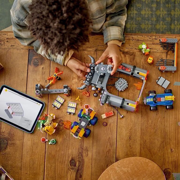 фото Блоковий конструктор LEGO Super Mario Mario Kart – Bowser та його замок (72039)