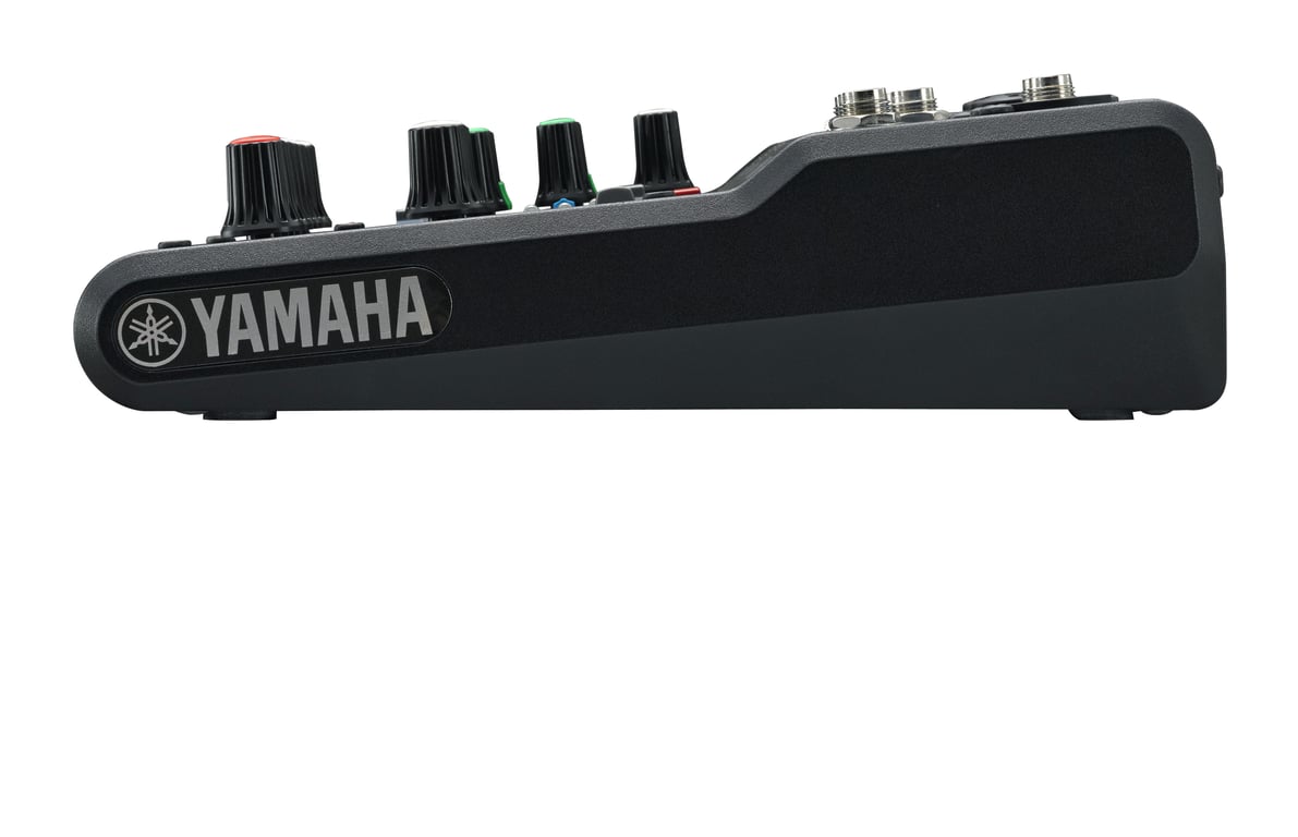 фото Мікшерний пульт Yamaha MG06X