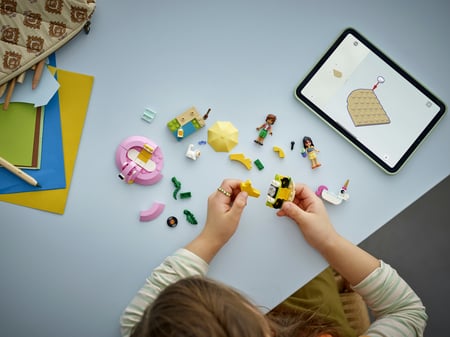 LEGO Friends Impreza na basenie z jednorożcem i flamingiem