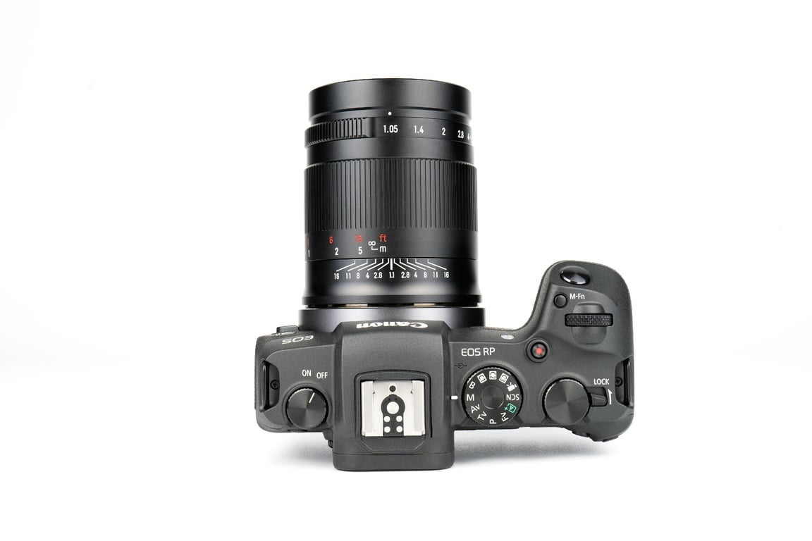 7Artisans 50mm F1.05 Bezlusterkowiec Obiektyw standardowy Czarny