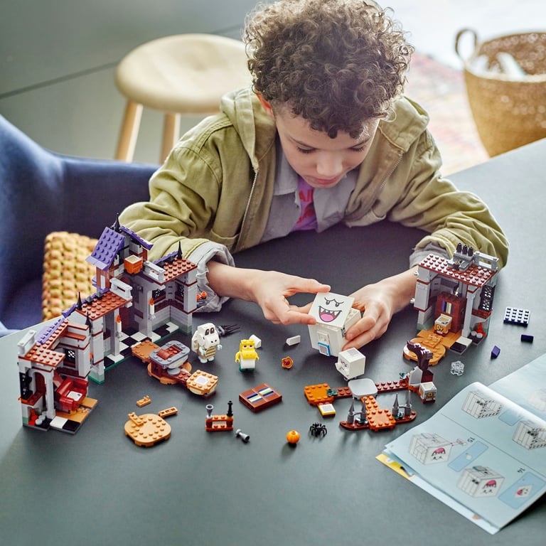 фото Блоковий конструктор LEGO Super Mario Садиба з привидами Бу-короля (71436)