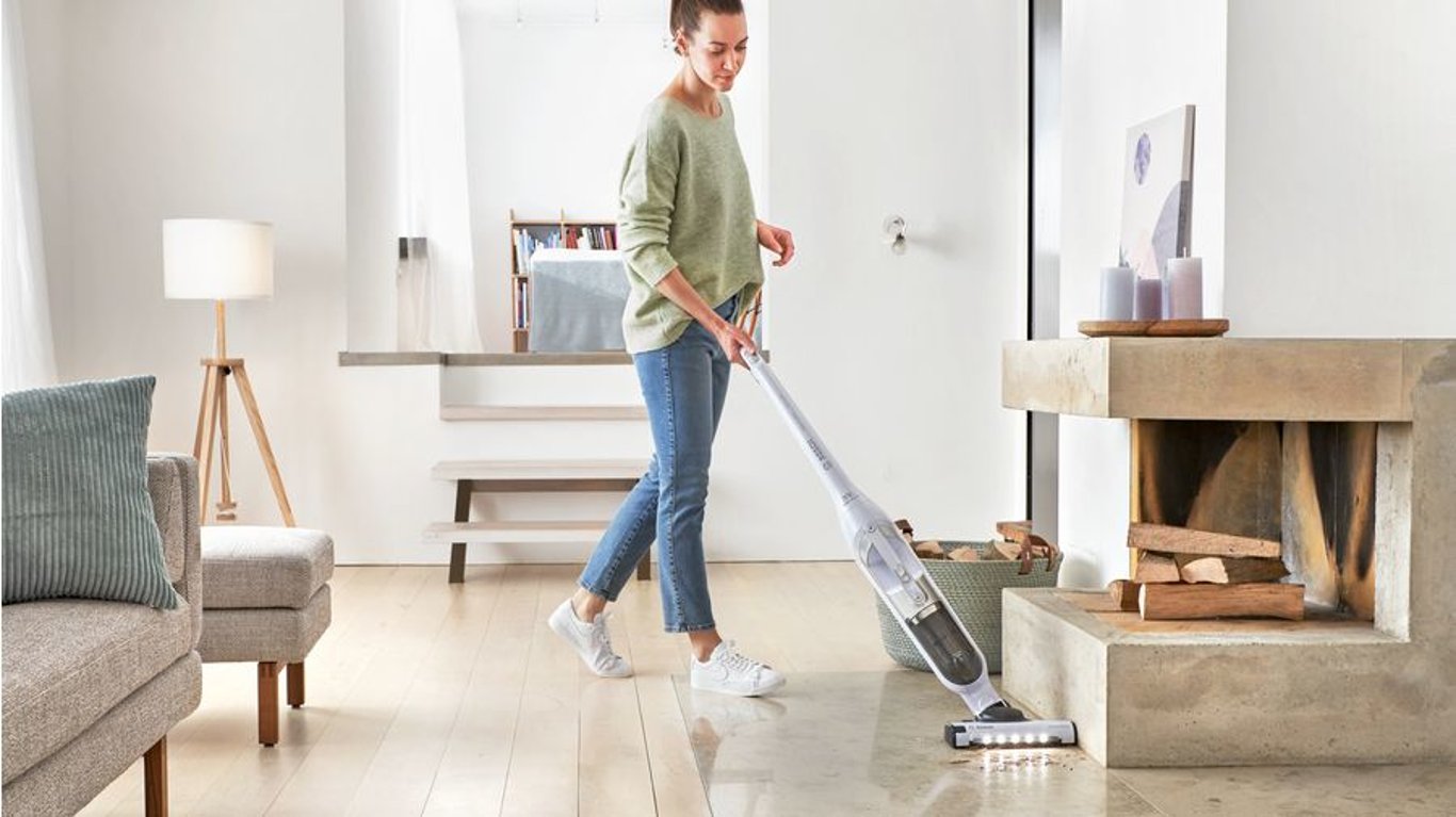 Bosch Serie 4 BBH3ALL28 odkurzacz 0,4 l Suchy Bez worka