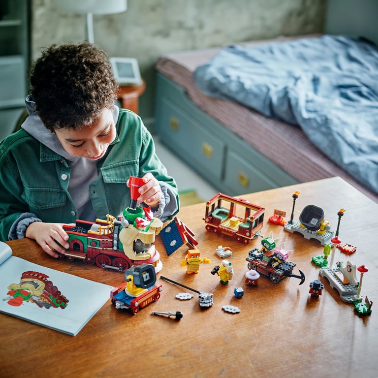 фото Блоковий конструктор LEGO Super Mario Швидкий потяг Боузера (71437)