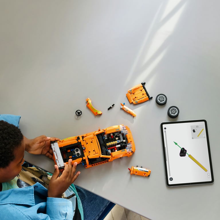 фото Блоковий конструктор LEGO Technic Fast and Furious Toyota Supra MK4 (42204)