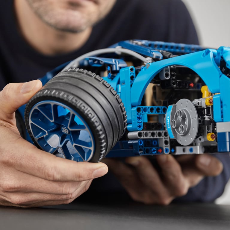 六字66 LEGO Technic Bugatti Chiron 42083 42083 kup online w