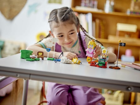 LEGO Super Mario Przygody z interaktywną figurką ® Peach™