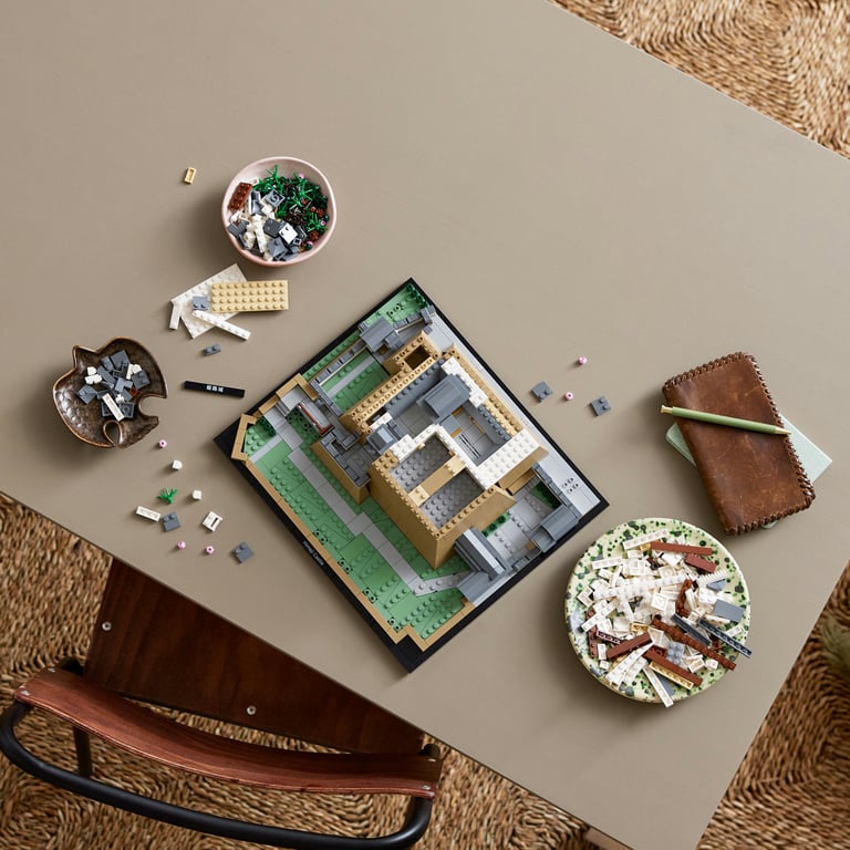 фото Блоковий конструктор LEGO Architecture Замок Хімеддзі (21060)