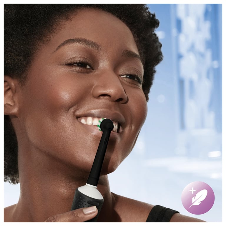 фото Електрична зубна щітка Oral-B Vitality Pro Black