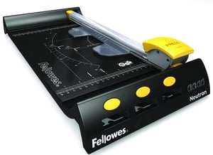 Fellowes Neutron A4/120 pappersskärare för 10 ark.