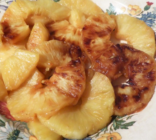 Ananas doré au miel