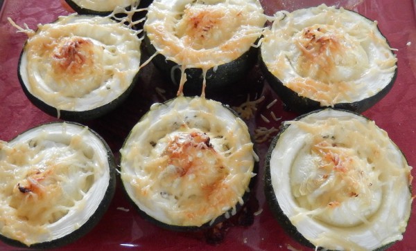 Courgettes rondes farcies au chèvre à la menthe