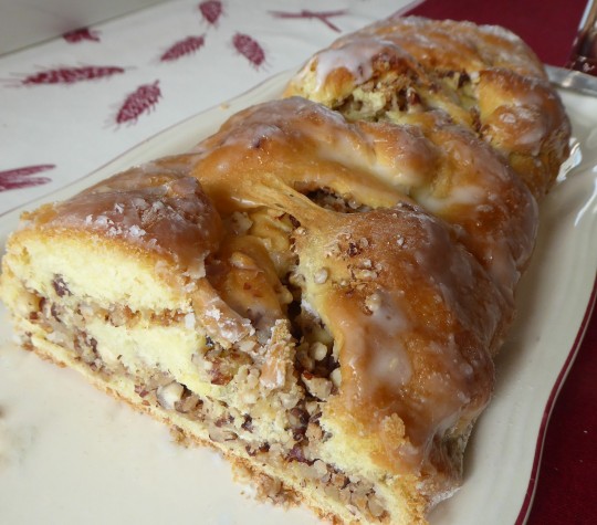 Brioche roulée aux noisettes