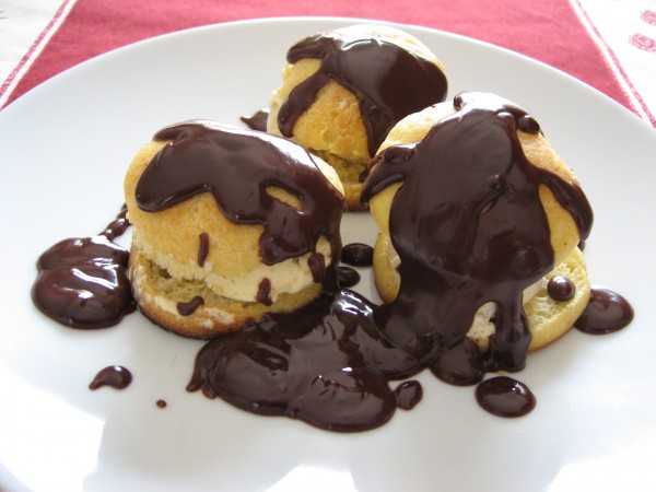 Profiteroles au chocolat