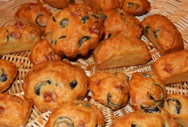 Cake au jambon et aux olives