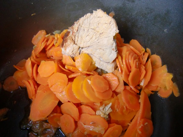 Rôti de veau aux carottes