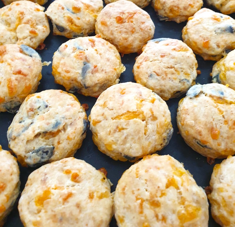 Scones au cheddar et graines de courge
