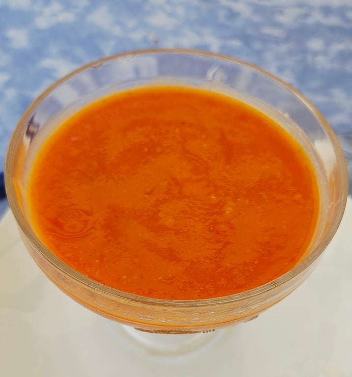 Soupe froide courgettes, tomates, poivron 