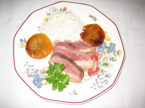 Magret de canard aux pêches