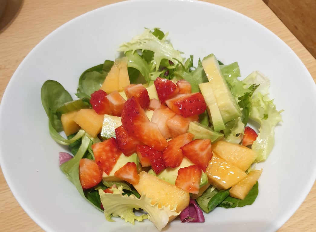 Salade melon, avocat, fraises