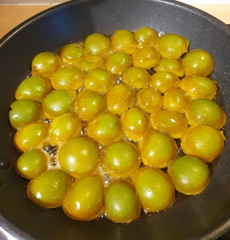 Reines-claudes dorées à la poêle