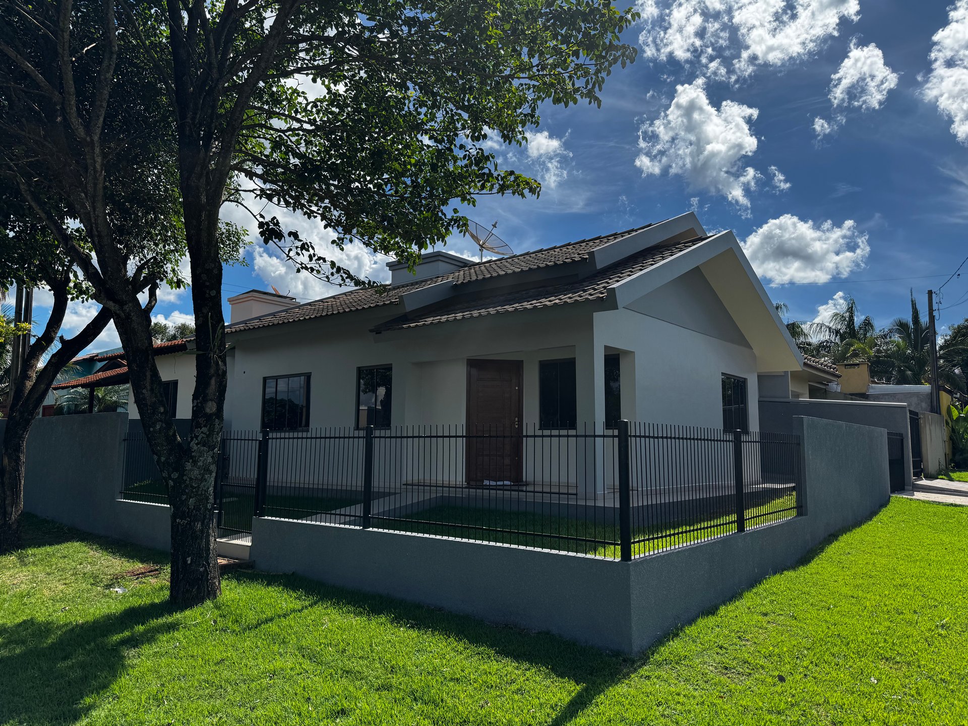 Casa com 2 Quartos + Suite