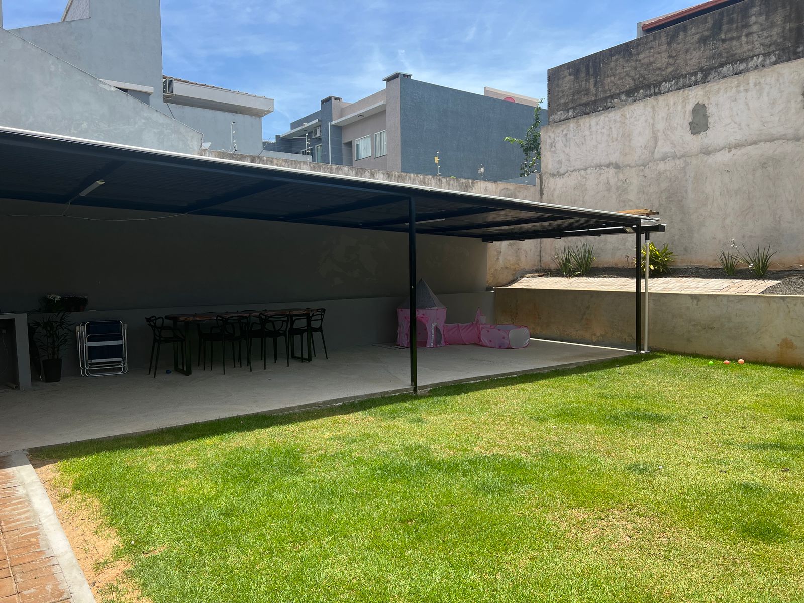 Casa com 1 suíte + 1 quarto, placa solar e grande sobra de terreno. — foto 13