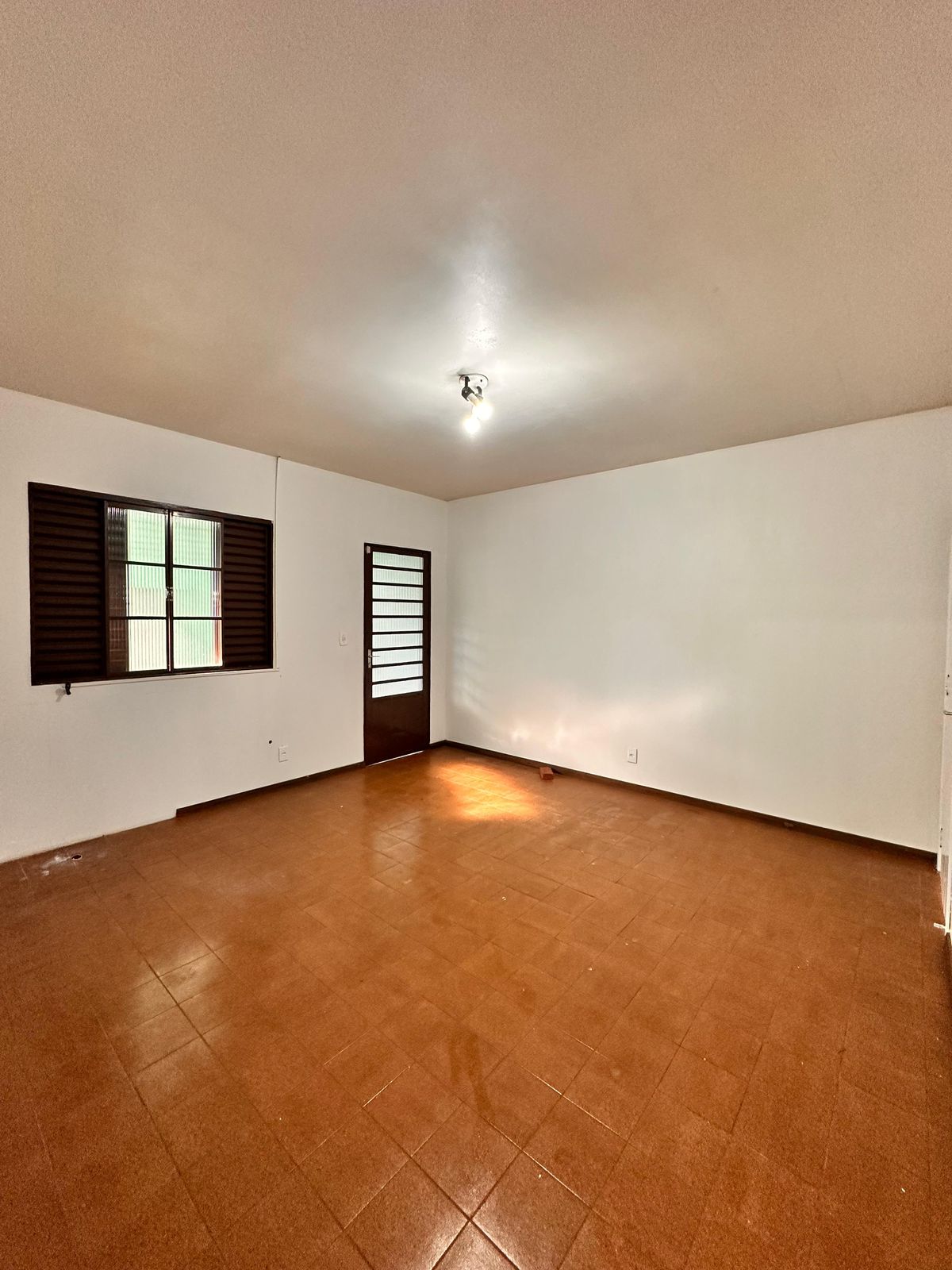 Casa com 4 quartos e terreno de 600m2 — foto 8