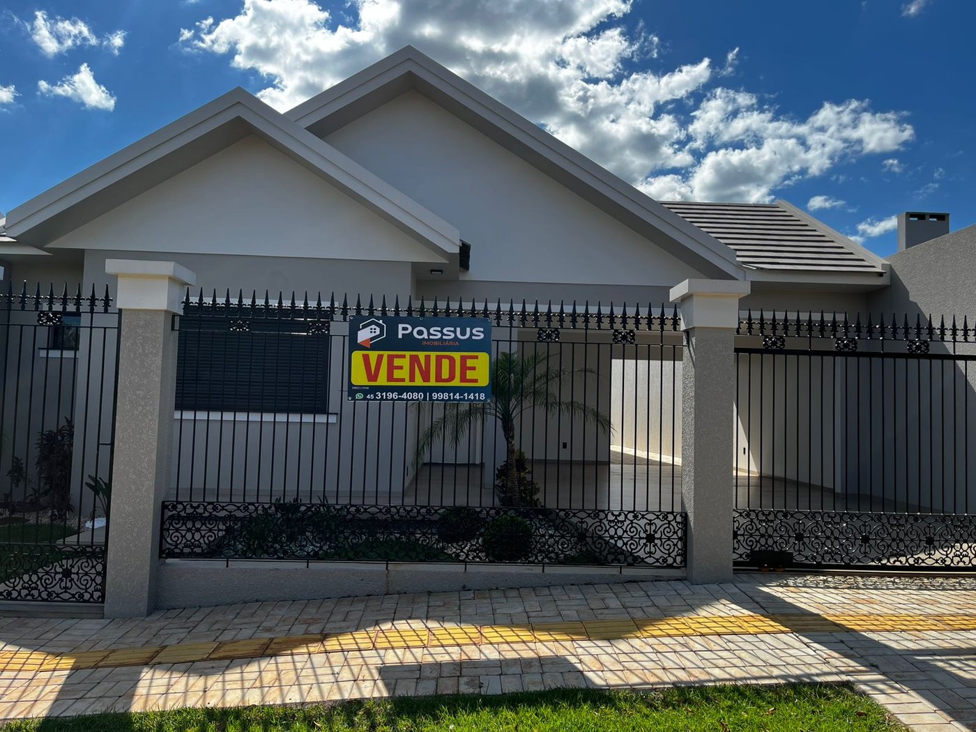 Casa com 1 suíte + 2 quartos com 339m2 de terreno