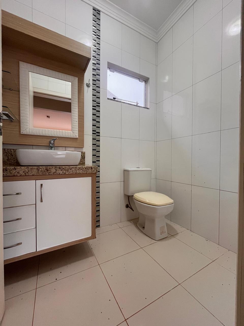 Casa de 191m2 com varanda, hall e sala de estar — foto 6