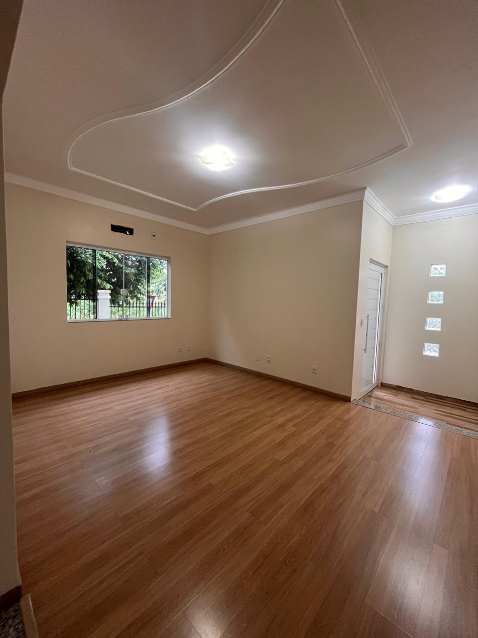Casa de 191m2 com varanda, hall e sala de estar — foto 7