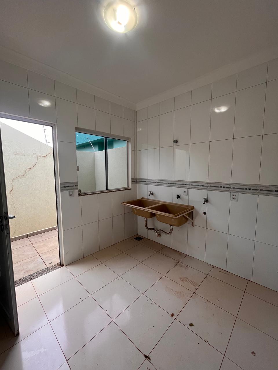 Casa de 191m2 com varanda, hall e sala de estar — foto 16