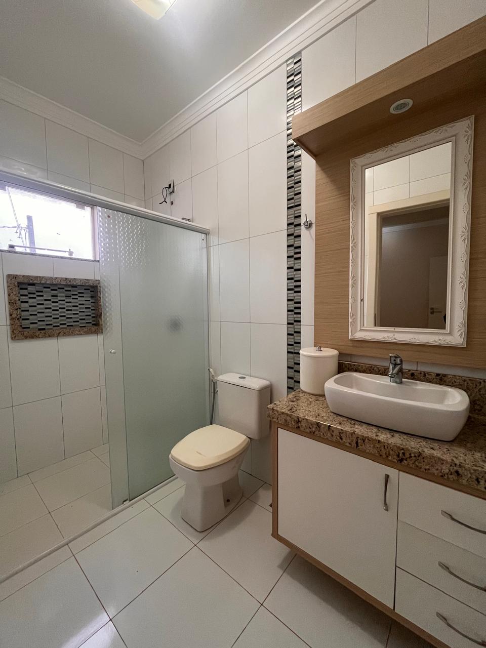 Casa de 191m2 com varanda, hall e sala de estar — foto 12