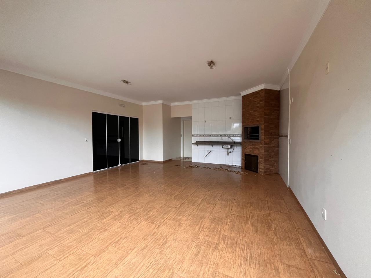 Casa de 191m2 com varanda, hall e sala de estar — foto 19