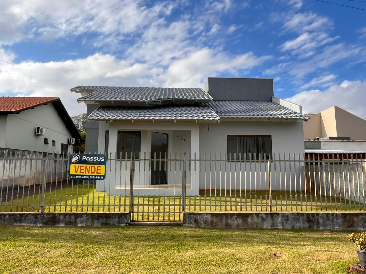 Casa com 1 suite + 2 quartos, sala, cozinha e sobra de terreno