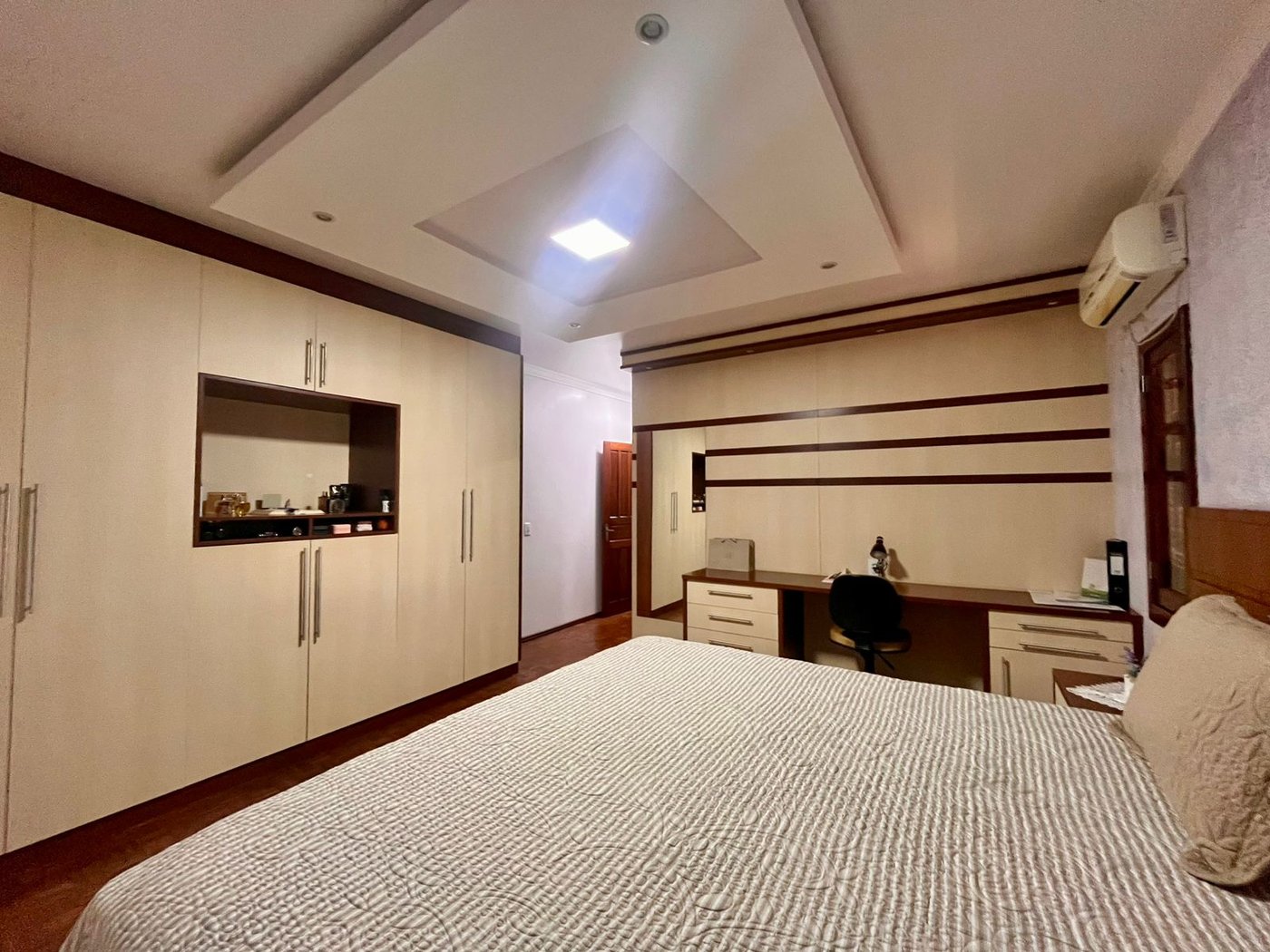 Casa com área de festa com gourmet e hidromassagem — foto 12