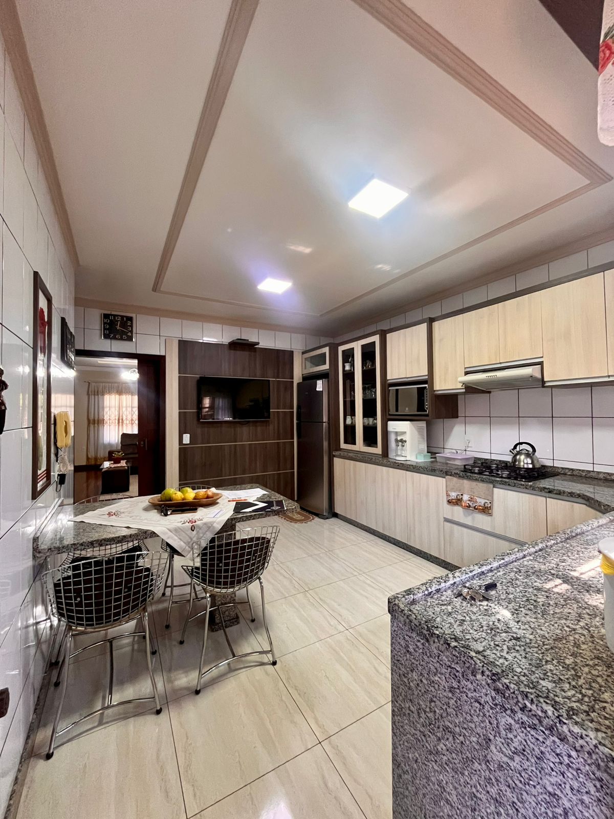Casa com área de festa com gourmet e hidromassagem — foto 13