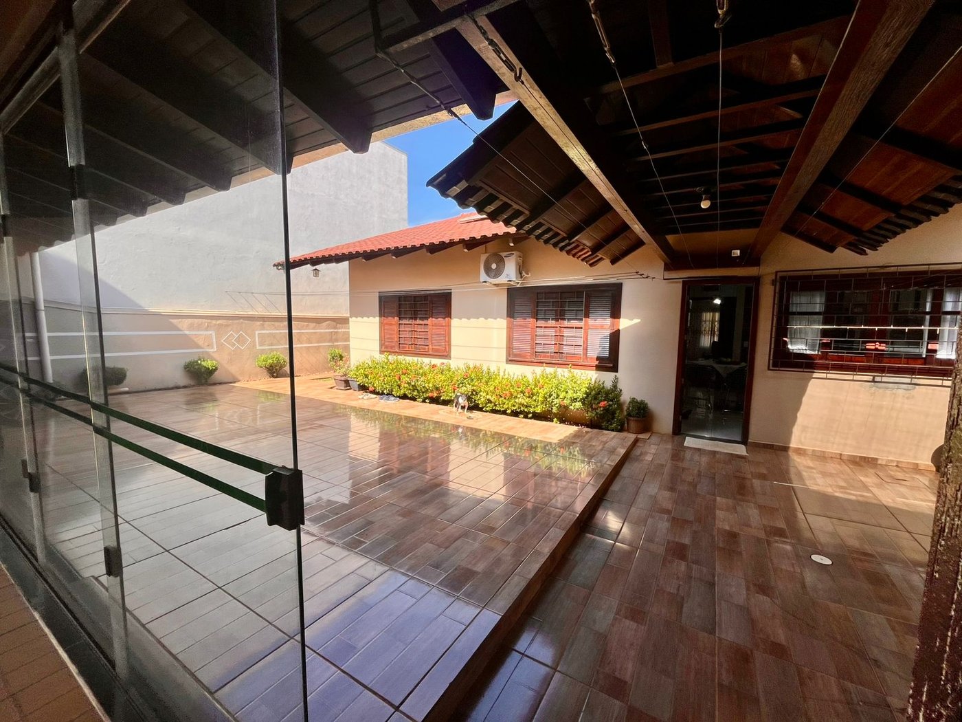 Casa com área de festa com gourmet e hidromassagem — foto 18