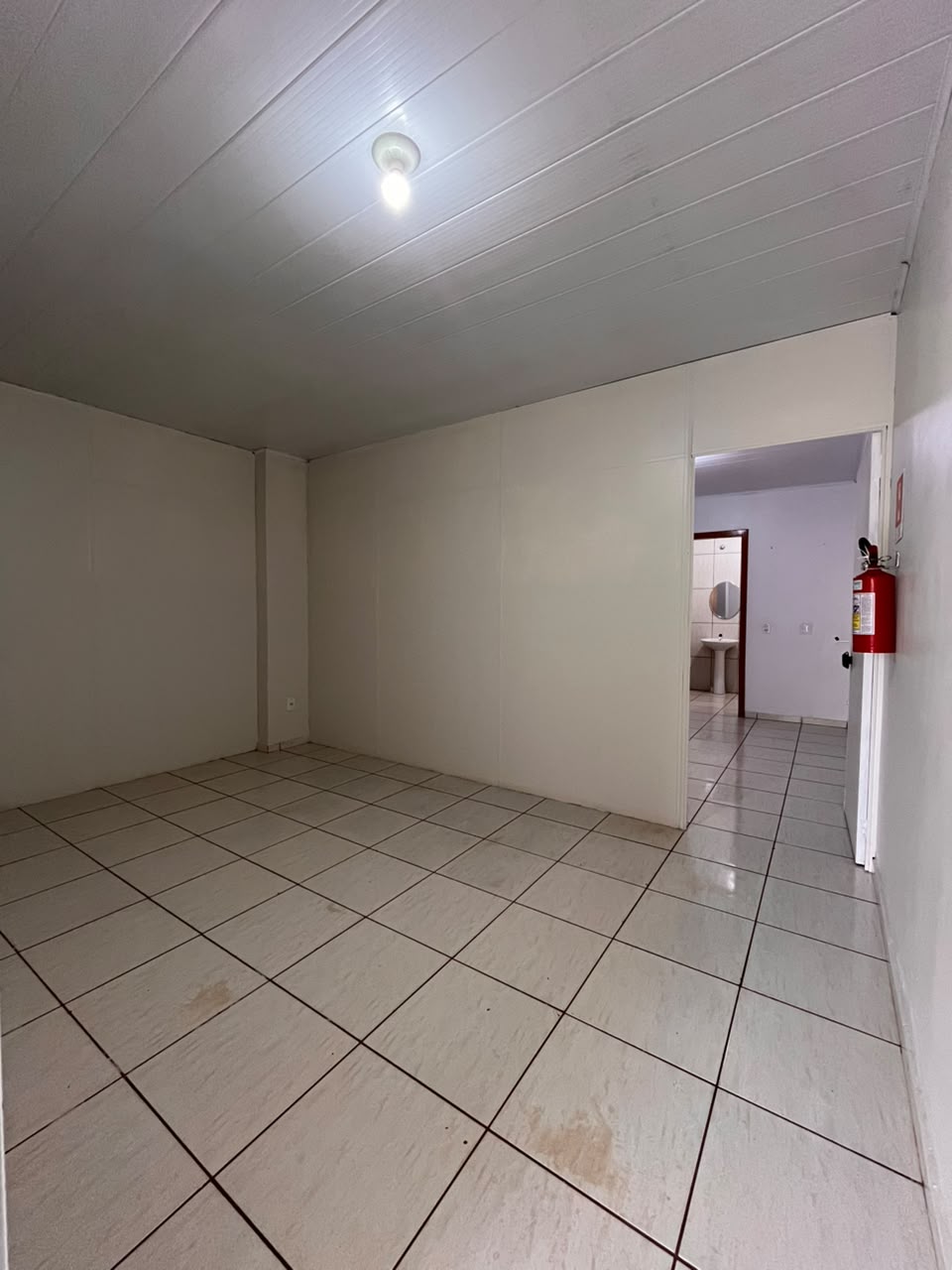 Sala comercial com ótima localização — foto 9