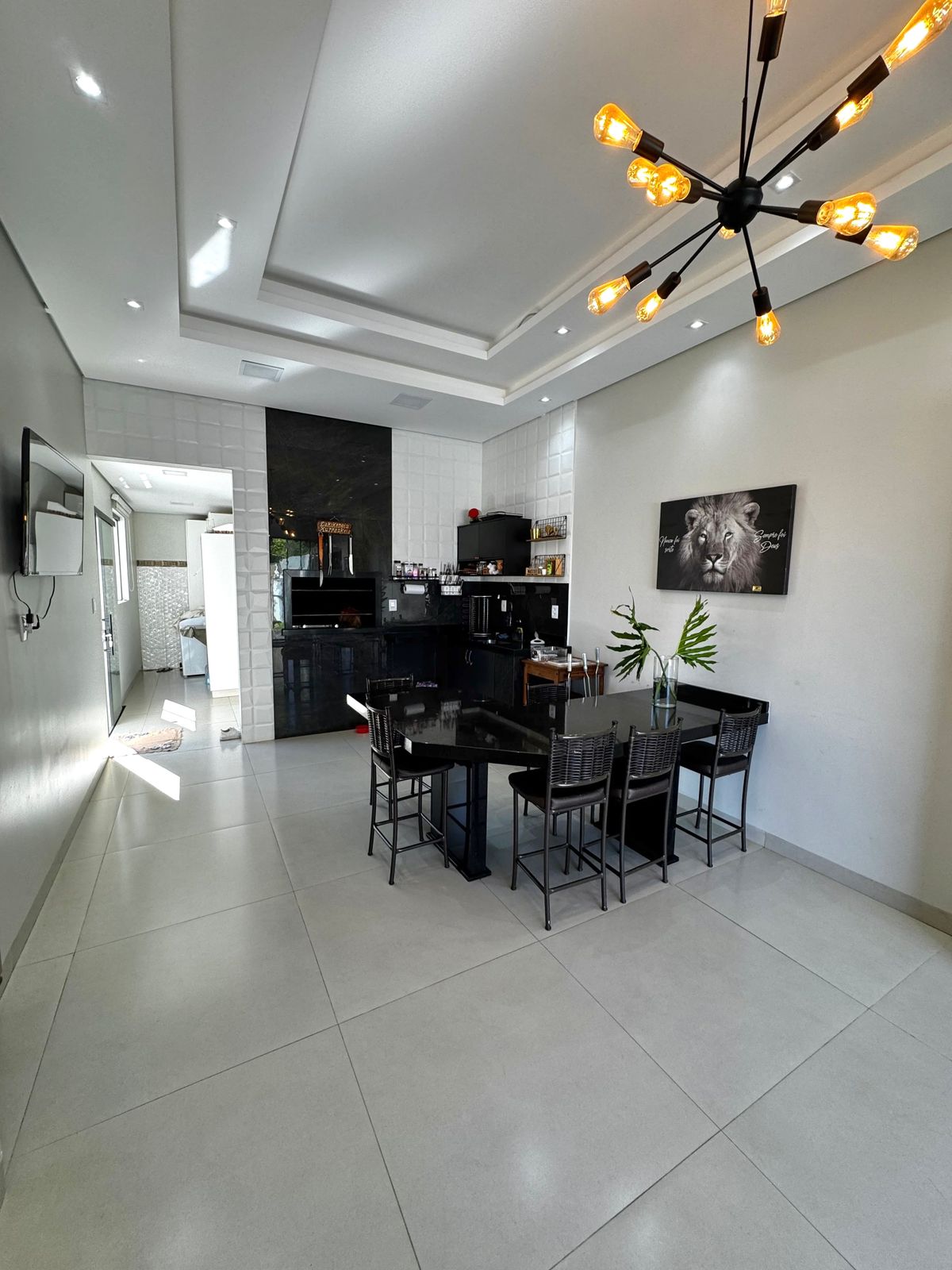 CASA DE ALTO PADRÃO NO CENTRO – EXCELENTE LOCALIZAÇÃO! — foto 10