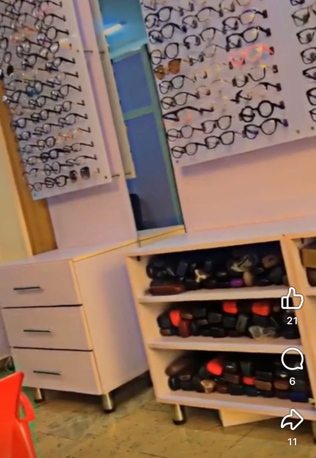 Eye glasses and prescription lenses