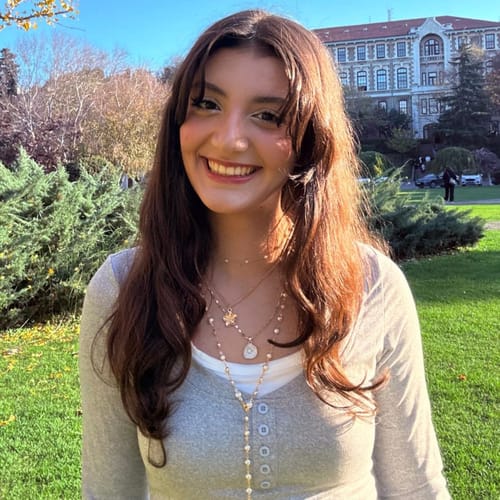 Zeyneb Müberra