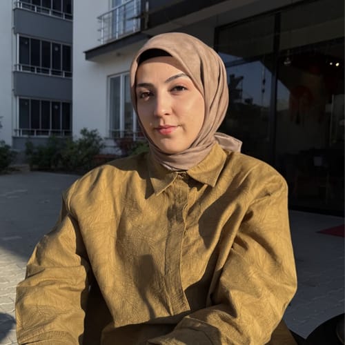 Özlem Türkmen