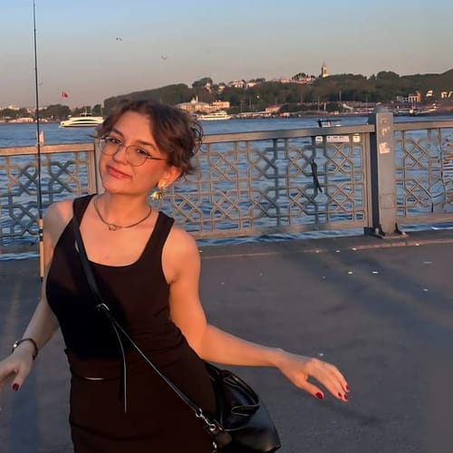 Esra Karabulut